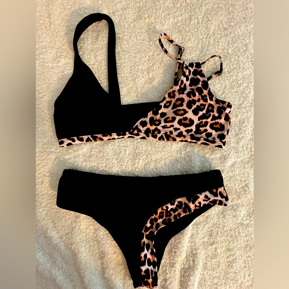 SHEIN leopard bikini